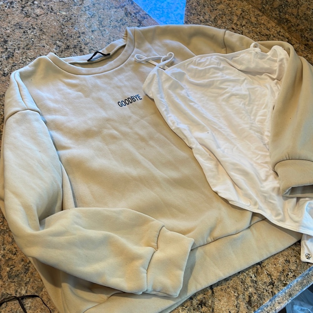 Cute sweater with free body suit